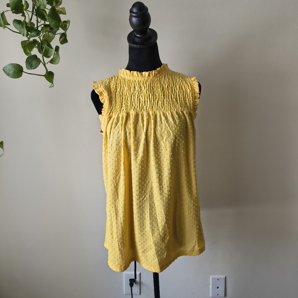NY Collection Yellow Swiss Dot Smocked Top Size Small NWT Sleeveless Ruffle